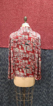 Blouse motifs abstraits rouges