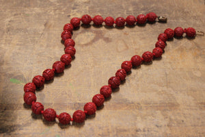 Collier billes de bois rouge